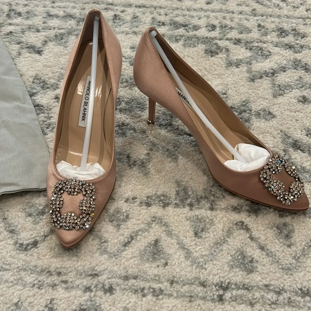 Manolo Blahnik Satin Hangisi Pumps Blush 70mm 38.5 - Picture 2 of 9